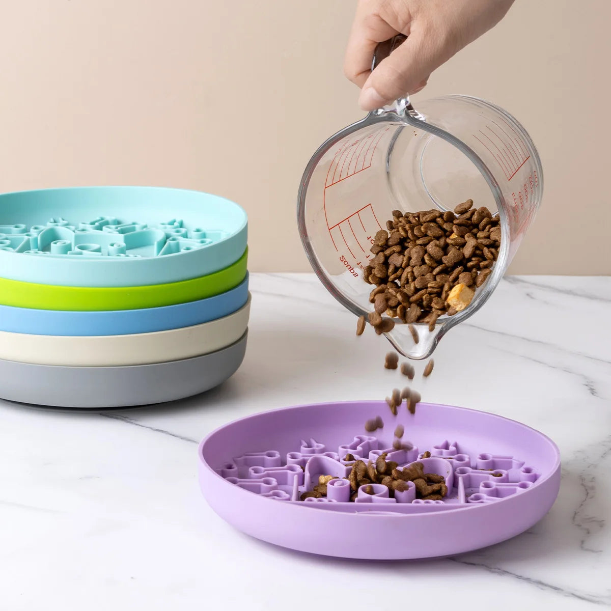 1Pc Silicone Pet Slow Feeder Food Lick Mat  Anti-Slip Lick Bowl for Dogs and Cats